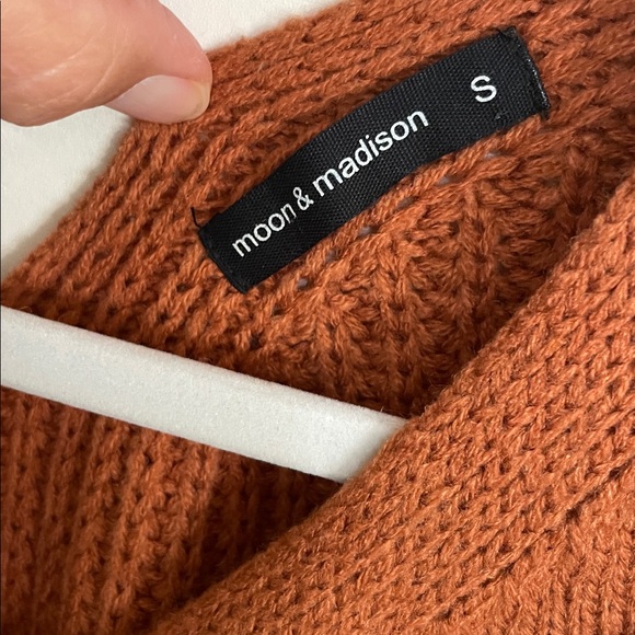 moon & madison Rust Cable Knit Cardigan | S - Picture 4 of 7